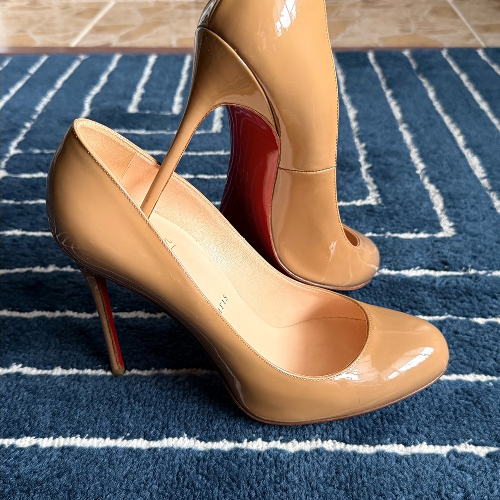 Christian Louboutin Beige Nude authentic Heels